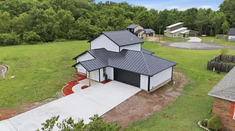 View/Area - 206 Travis St, Monett, MO 65708 photo 4 of 9