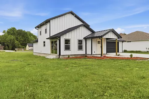 Exterior - 206 Travis St, Monett, MO 65708 photo 3 of 7
