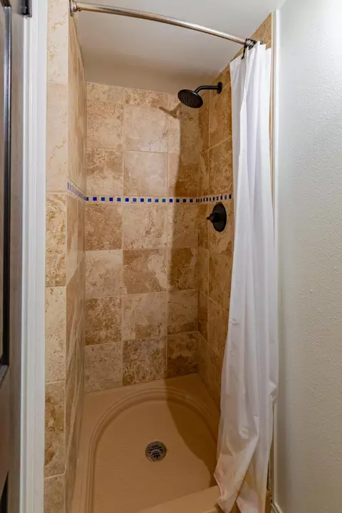 Bath - 26237 Twin Rivers Dr, Shell Knob, MO 65747 photo 6 of 7