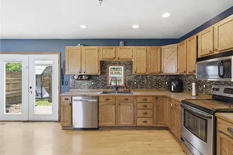 Kitchen - 499 Community Dr, Marshfield, MO 65706 photo 1 of 4