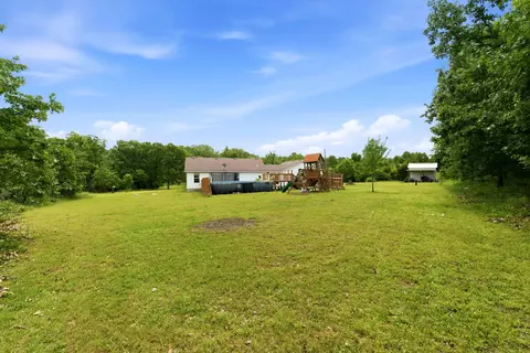 Exterior - 499 Community Dr, Marshfield, MO 65706 photo 6 of 8