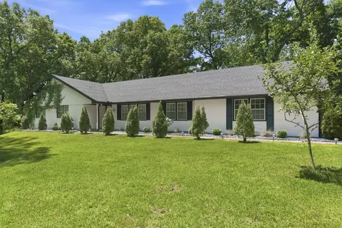 2352 S Valley View Ln, Springfield, MO 65809