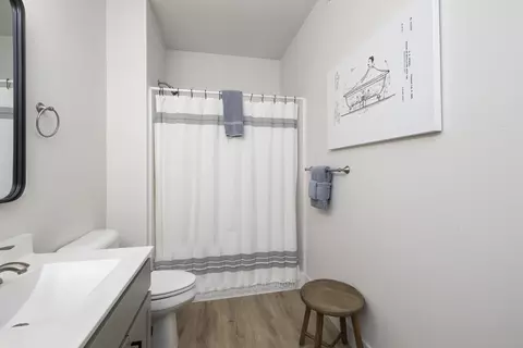 Bath - 40 Cindy Ln, Branson, MO 65616 photo 6 of 12