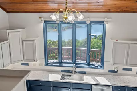 Kitchen - 1052 Broken Arrow Estates Rd, Lampe, MO 65681 photo 7 of 9