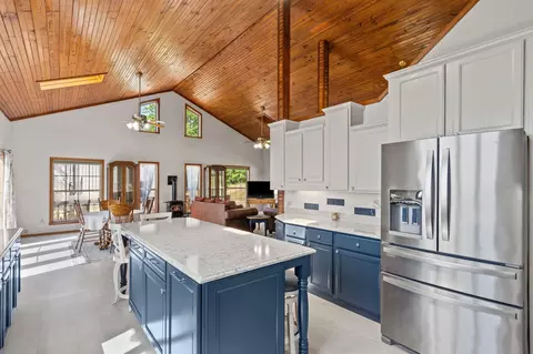 Kitchen - 1052 Broken Arrow Estates Rd, Lampe, MO 65681 photo 9 of 9