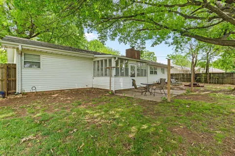 Exterior - 730 W Sylvania St, Springfield, MO 65807 photo 7 of 12
