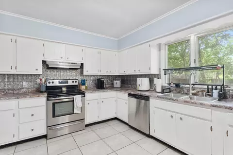 Kitchen - 730 W Sylvania St, Springfield, MO 65807 photo 2 of 3