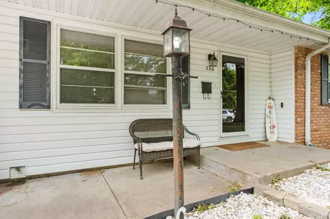 Exterior - 730 W Sylvania St, Springfield, MO 65807 photo 5 of 12
