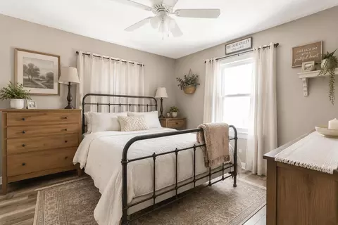 Bedroom - 103 Mitchell St, Greenfield, MO 65661 photo 2 of 4