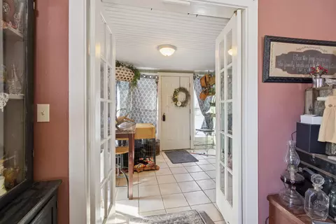 Entry Way - 103 Mitchell St, Greenfield, MO 65661 photo 2 of 3
