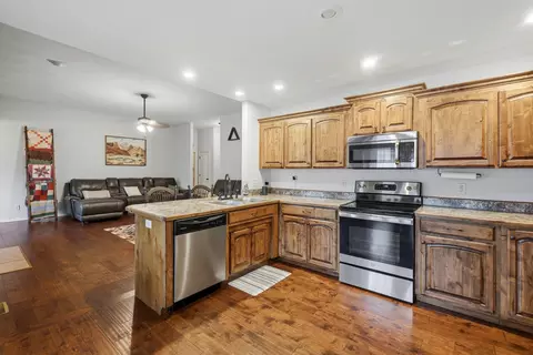 Kitchen - 276 E Garnet Dr, Republic, MO 65738 photo 4 of 4