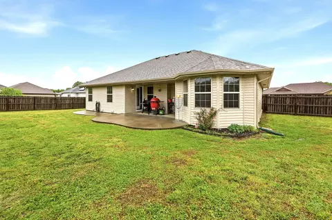 Exterior - 276 E Garnet Dr, Republic, MO 65738 photo 6 of 7