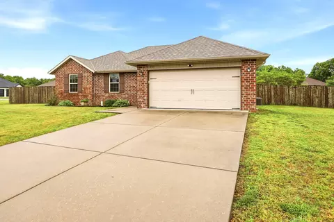 Exterior - 276 E Garnet Dr, Republic, MO 65738 photo 2 of 7