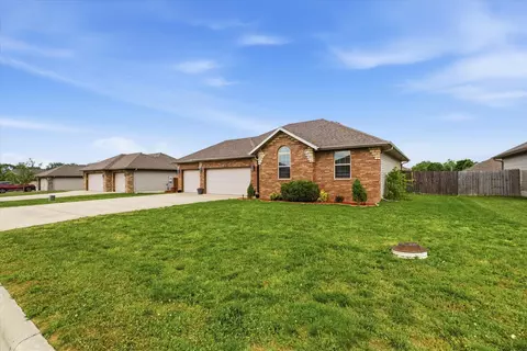 1126 S Rome Ave, Republic, MO 65738