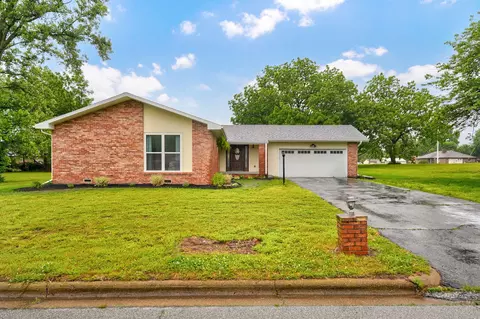 1716 S Oakland Ave, Bolivar, MO 65613