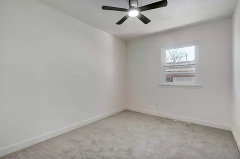 Bedroom - 1017 E Mcclernon St, Springfield, MO 65803 photo 7 of 7