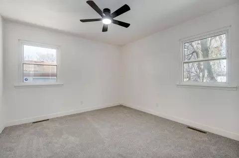 Bedroom - 1017 E Mcclernon St, Springfield, MO 65803 photo 6 of 7