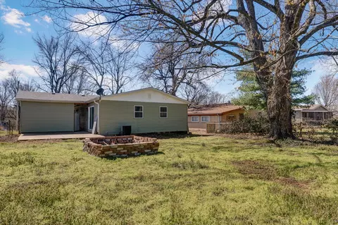 Exterior - 1017 E Mcclernon St, Springfield, MO 65803 photo 2 of 5