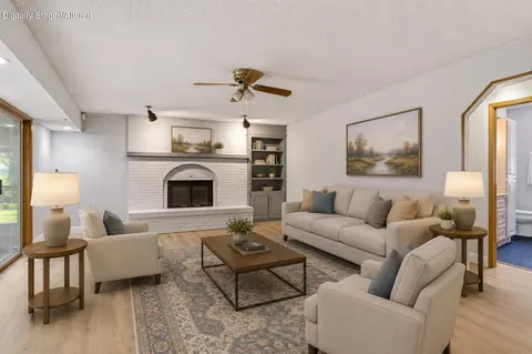 Living - 3317 S Benton Ave, Springfield, MO 65807 photo 1 of 7