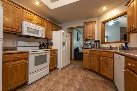 1243 W Tori Dr, Nixa, MO 65714 photo 6