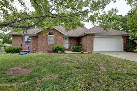 1243 W Tori Dr, Nixa, MO 65714 photo 2