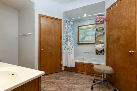 1243 W Tori Dr, Nixa, MO 65714 photo 9