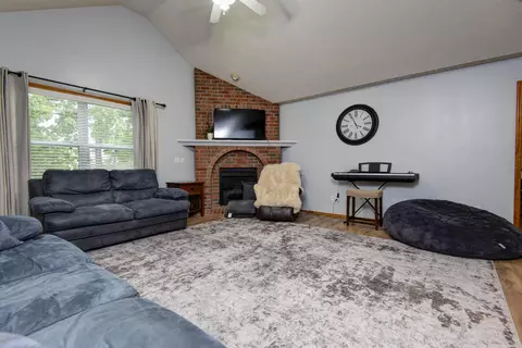 1243 W Tori Dr, Nixa, MO 65714 photo 5