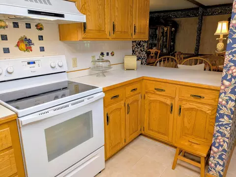 Kitchen - 150 Sunken Forest Drive B3-129, Forsyth, MO 65653 photo 6 of 7