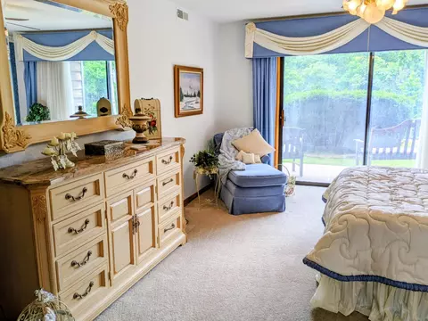 Bedroom - 150 Sunken Forest Drive B3-129, Forsyth, MO 65653 photo 7 of 8