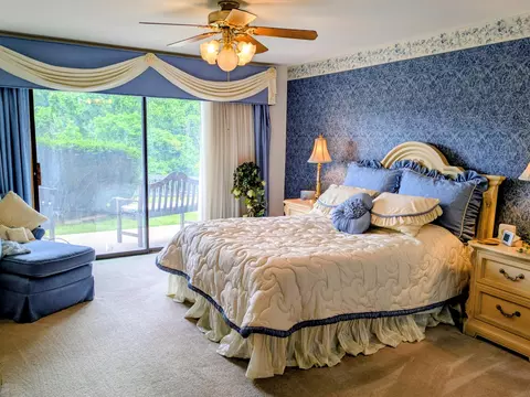 Bedroom - 150 Sunken Forest Drive B3-129, Forsyth, MO 65653 photo 5 of 8