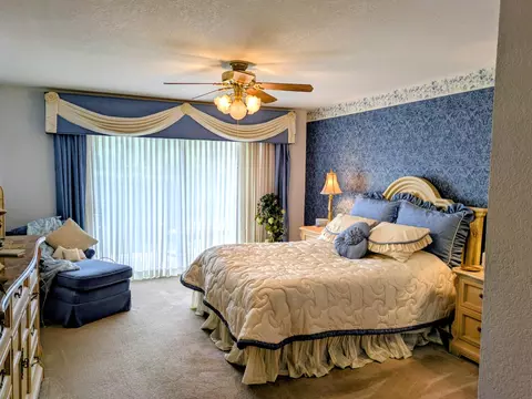 Bedroom - 150 Sunken Forest Drive B3-129, Forsyth, MO 65653 photo 4 of 8
