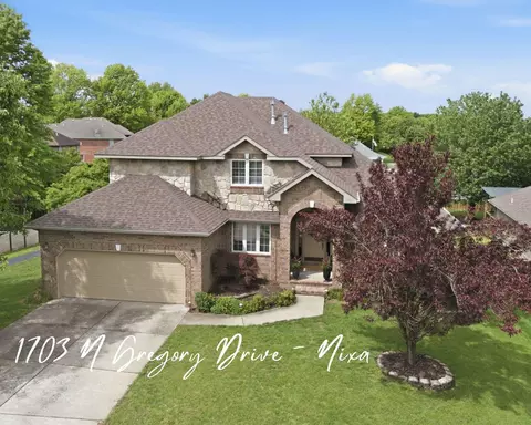 1703 N Gregory Dr, Nixa, MO 65714