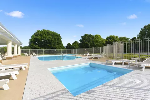 Exterior - 1703 N Gregory Dr, Nixa, MO 65714 photo 11 of 13