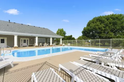 Exterior - 1703 N Gregory Dr, Nixa, MO 65714 photo 10 of 13