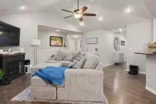 Entry Way - 1807 E Costa Mesa Ct, Ozark, MO 65721 photo 4 of 6
