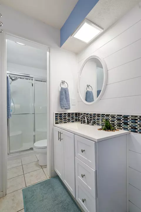 Bath - 4349 S Cardinal Pl, Springfield, MO 65804 photo 2 of 3
