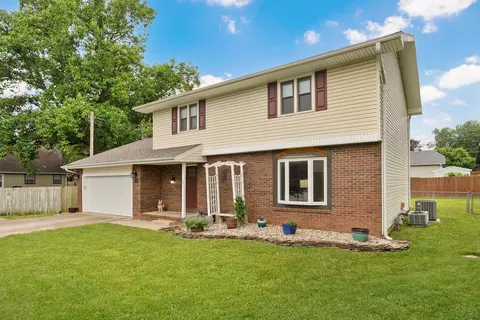 Exterior - 4349 S Cardinal Pl, Springfield, MO 65804 photo 2 of 10