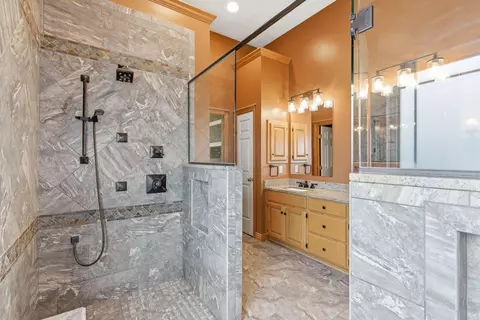Bath - 5277 S Whitmore Ave, Springfield, MO 65810 photo 1 of 5