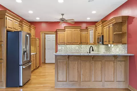 Kitchen - 5277 S Whitmore Ave, Springfield, MO 65810 photo 3 of 3