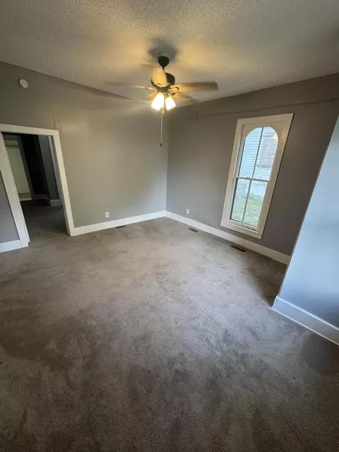 Bedroom - 2007 N Travis Ave, Springfield, MO 65803 photo 2 of 6