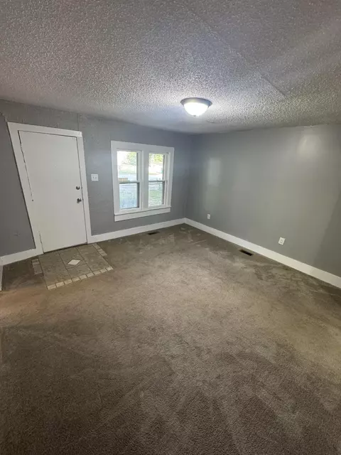 Living - 2007 N Travis Ave, Springfield, MO 65803 photo 2 of 2