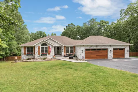 Exterior - 158 Spring Ln, Branson, MO 65616 photo 4 of 13