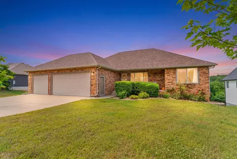 451 Uniqueville Ln, Lampe, MO 65681