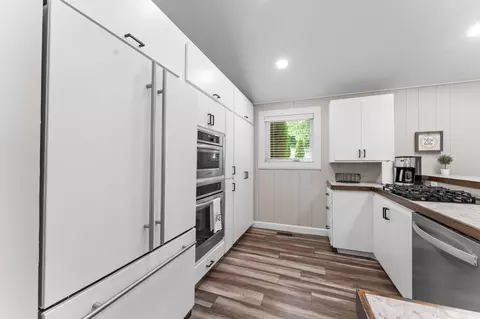 Kitchen - 21945 Lindsey Ln, Shell Knob, MO 65747 photo 1 of 3