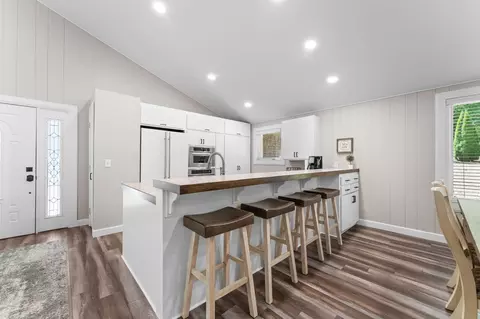Kitchen - 21945 Lindsey Ln, Shell Knob, MO 65747 photo 3 of 3