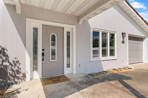 Exterior - 21945 Lindsey Ln, Shell Knob, MO 65747 photo 3 of 7