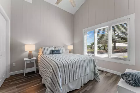 Bedroom - 21945 Lindsey Ln, Shell Knob, MO 65747 photo 3 of 4