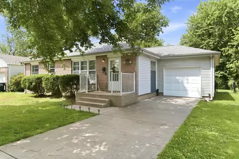 1927 S Pickwick Ave, Springfield, MO 65804