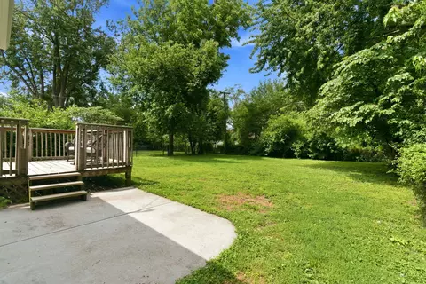 Exterior - 1927 S Pickwick Ave, Springfield, MO 65804 photo 5 of 8