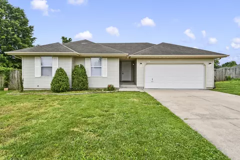 1206 W Belwood Ct, Nixa, MO 65714